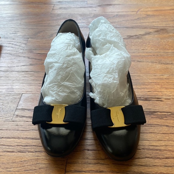 Salvatore Ferragamo Black Leather size 5 - Picture 2 of 11